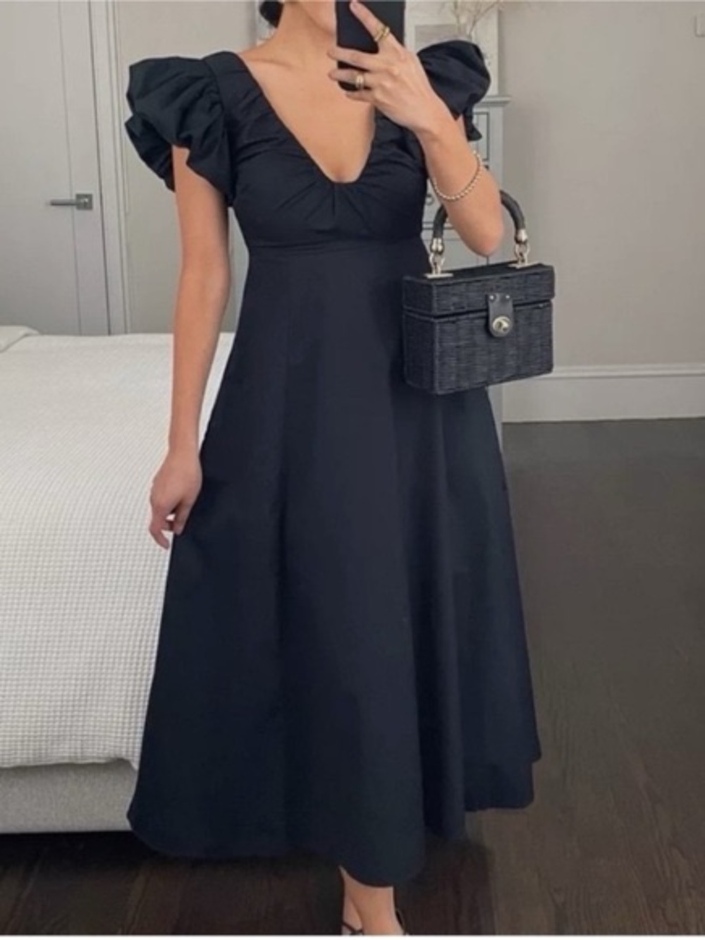 Abercrombie & Fitch Puff Sleeved Midi Dress